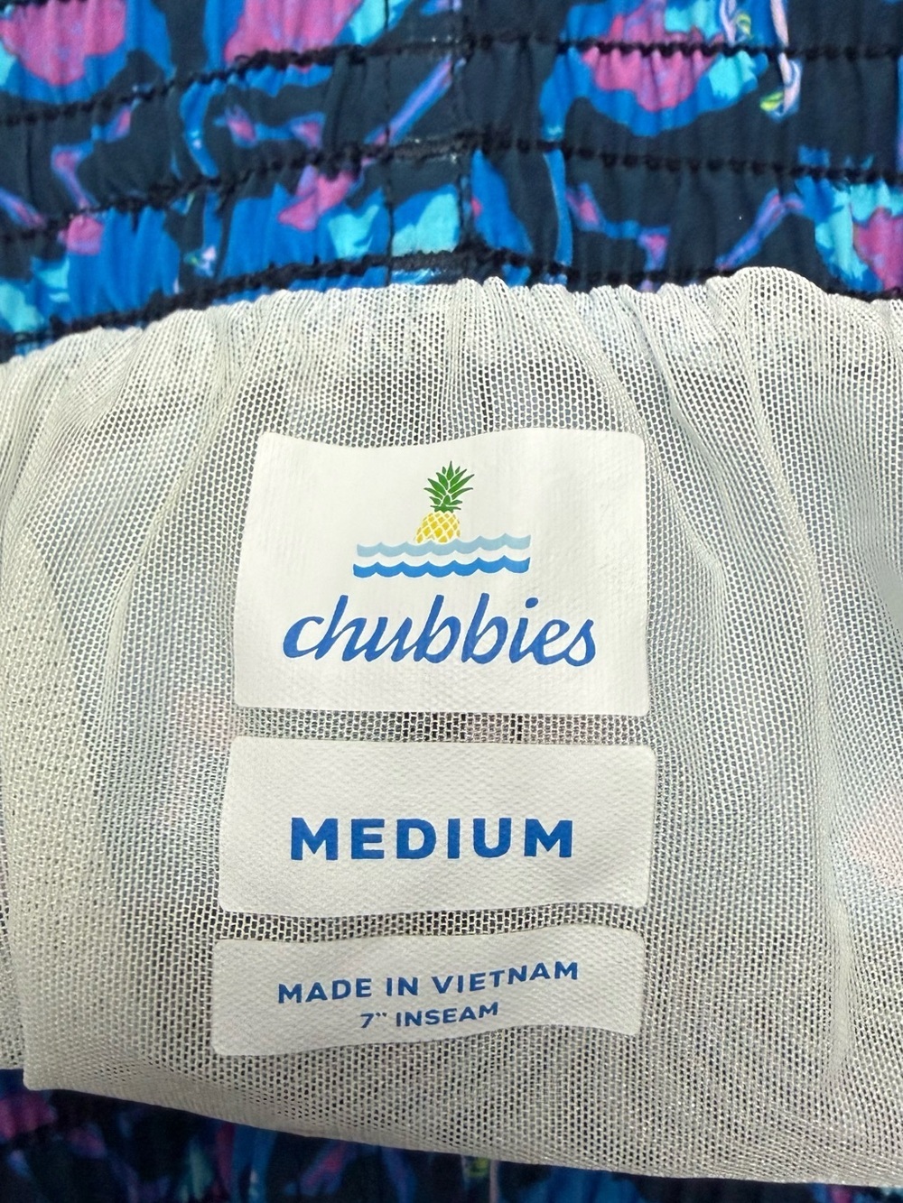 Chubbies | Blue Pink Ostrich Swim Trucks | Size Medium 7” inseam - Picture 4 of 4
